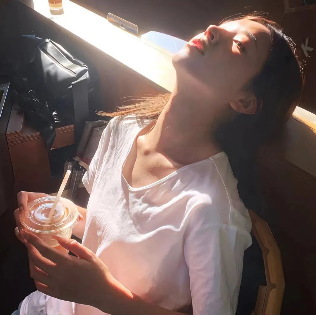 布劳涅森林的女人们
